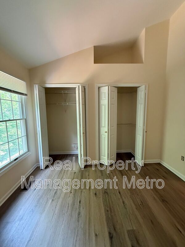 Building Photo - 9417 Steeple Ct