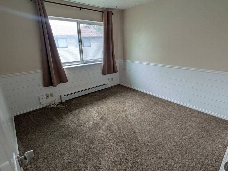 Building Photo - 186 W 1100 N