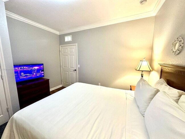 Building Photo - 1301 Tuscan Terrace