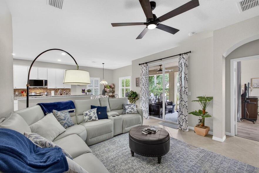 Building Photo - 127 Rudder Cay Way