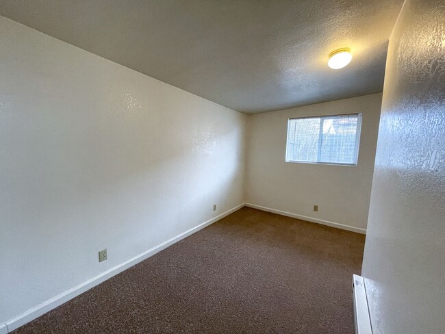 Building Photo - 1160 San Pablo Ave