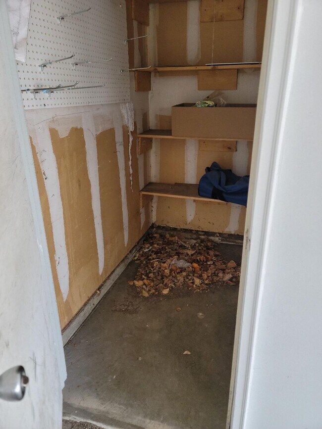 Building Photo - MOVE IN READY!! 2-Bedroom Boulder Condo