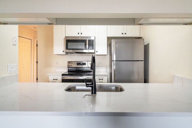 Building Photo - 2738 W Tharpe St