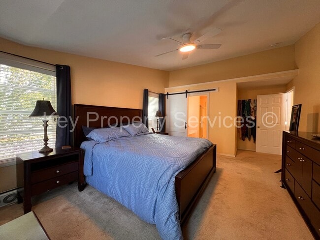 Building Photo - MOVE IN SPECIAL! HALF OFF! Spacious Felida...