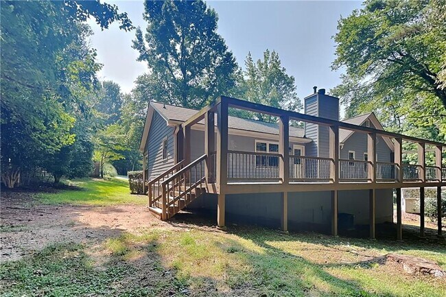 Building Photo - 804 Oak Trce