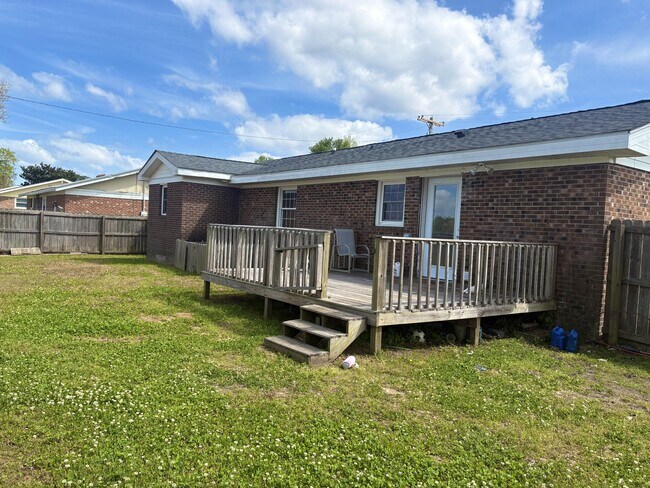 Building Photo - 109 Sheffield Rd