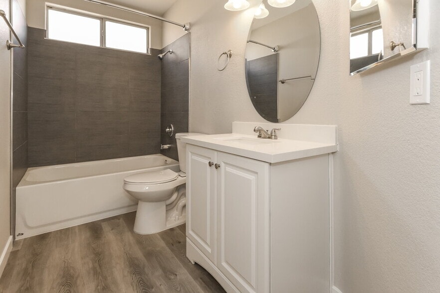 Building Photo - 3667 Saddle Creek Ct