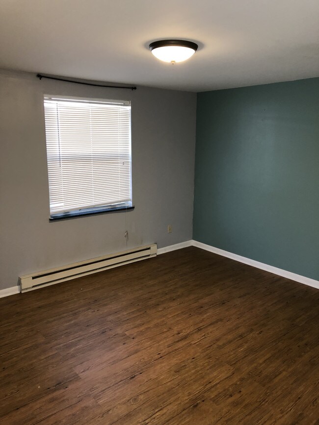 Building Photo - 412 Spann Ave