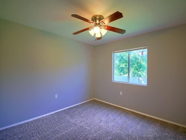 Building Photo - 9109 Indigo Sky Dr