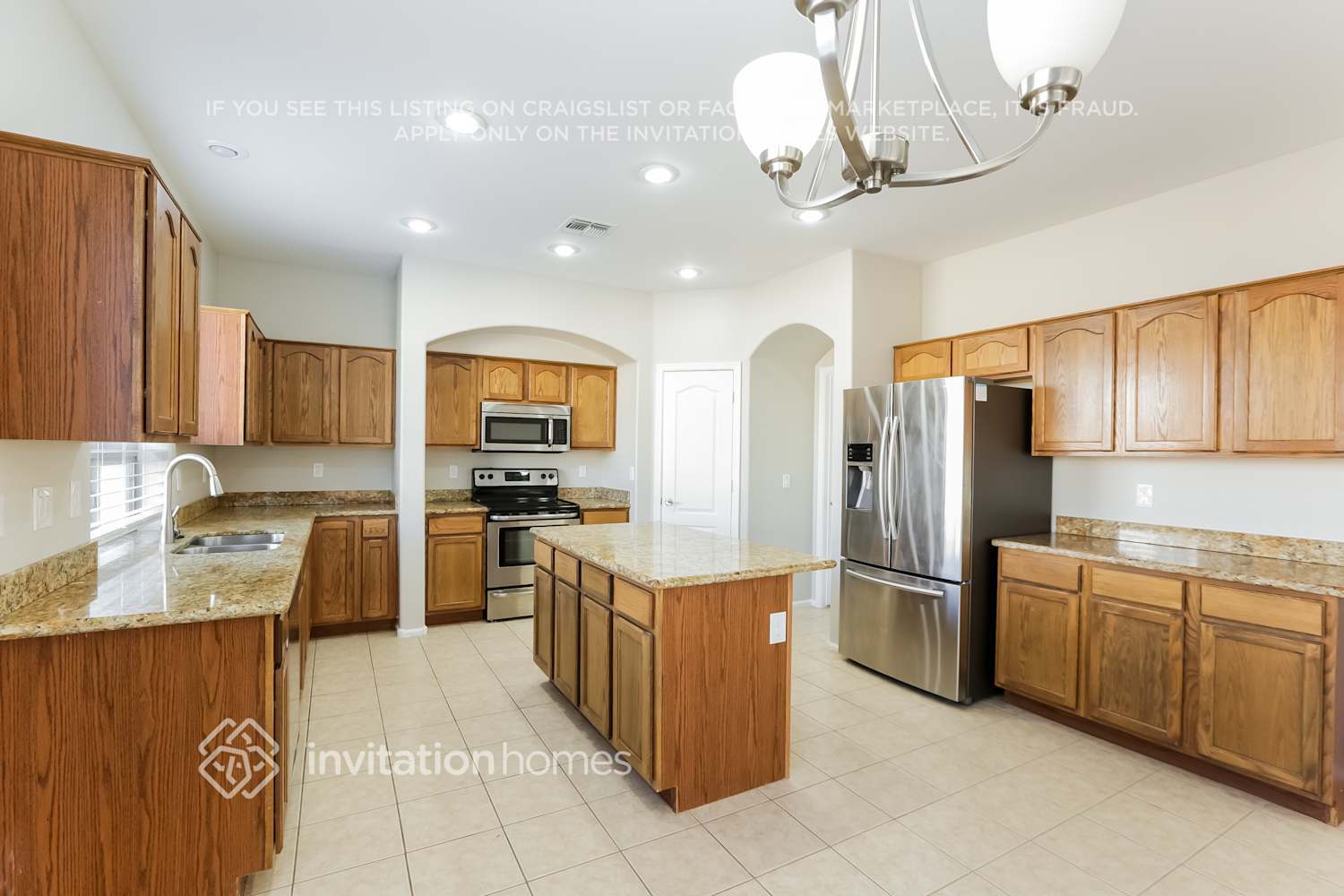 Building Photo - 4216 S 104th Ln