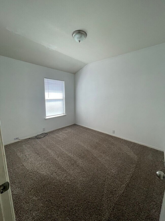 Building Photo - 8532 Orleans Ln