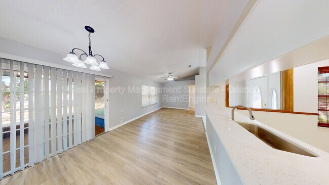 Building Photo - 1740 Whipple Dr