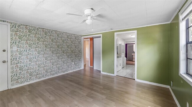 Building Photo - 2201 Dolarway
