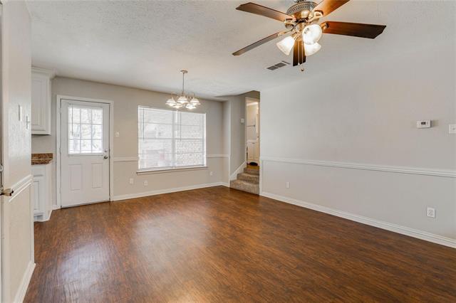 Building Photo - 315 Memory Ln