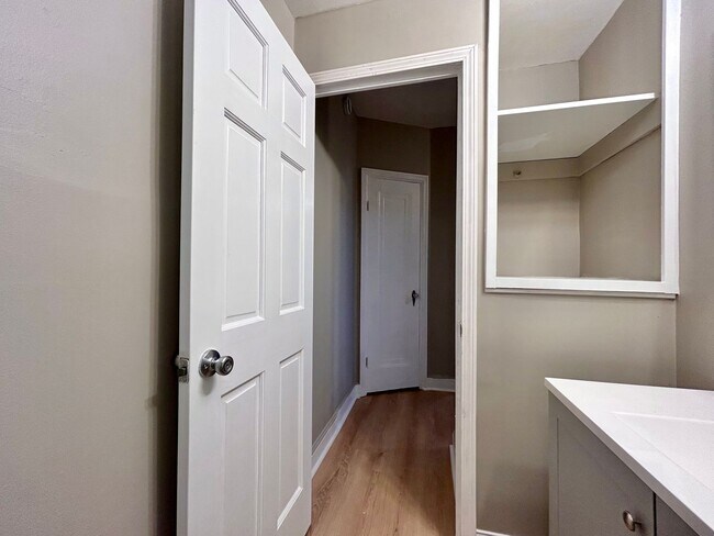 Building Photo - 297 W Larch Ave