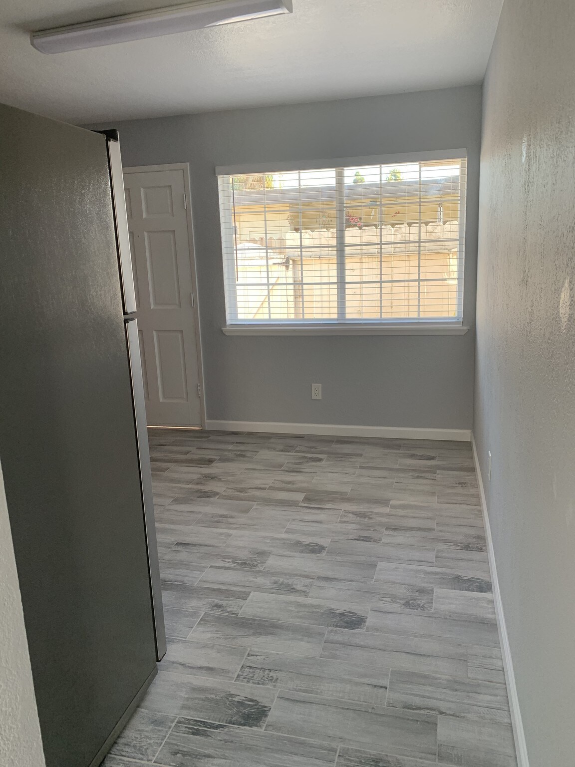 Building Photo - 308 N Second St