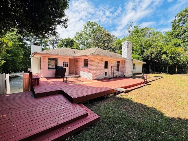 Building Photo - 164 Osner Dr NE