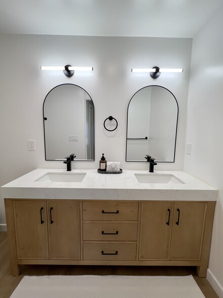 master bathroom - 1339 26th St