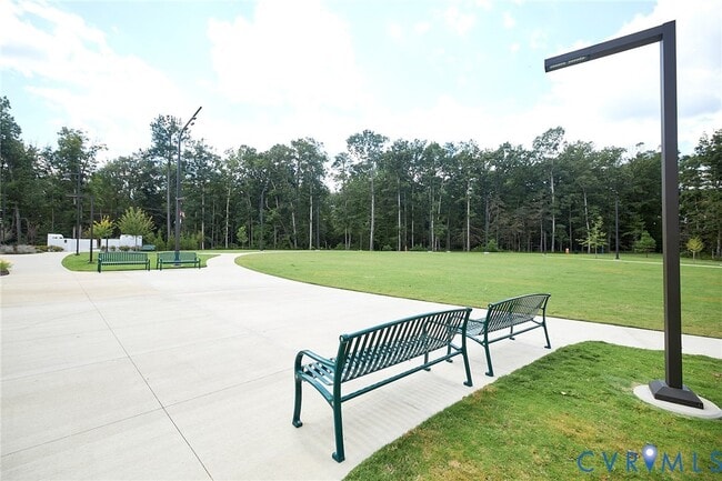 Building Photo - 214 Greenpark Rd