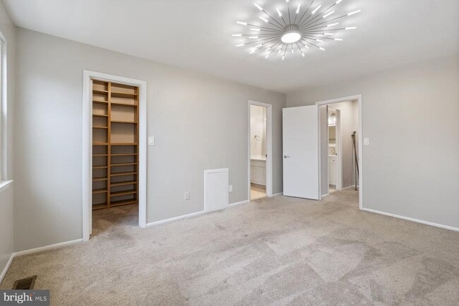 Building Photo - 3030 Piano Ln