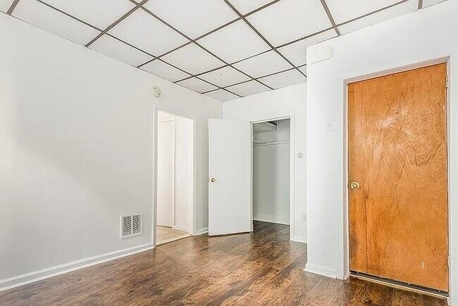 Building Photo - 385 Princeton Ave