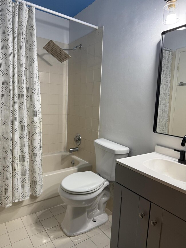 Building Photo - 1389 Pines Ln