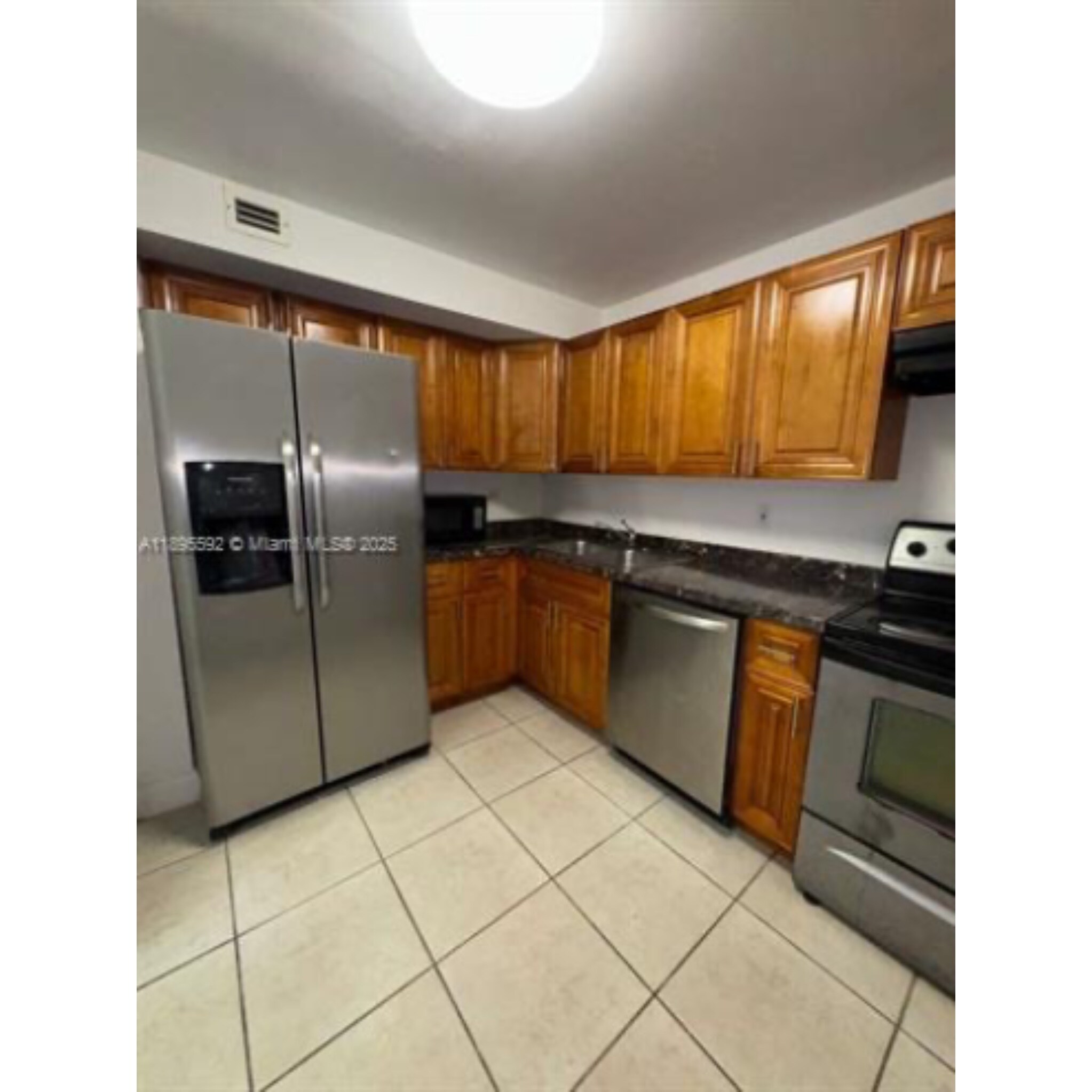 Building Photo - 4235 N University Dr