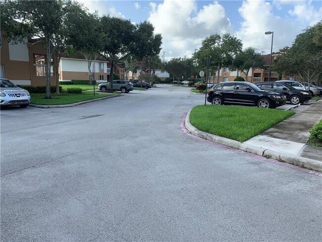 Building Photo - 755 NW 92nd Ave