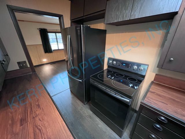 Building Photo - Deep Creek Manor! 3 Bd / 1.5 Bth - Central...