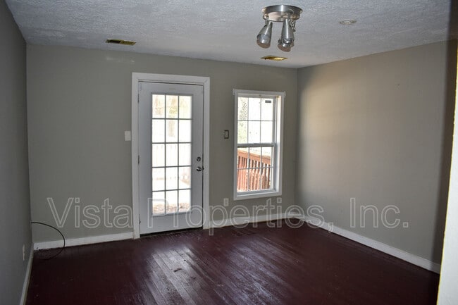 Building Photo - 745 Vine St