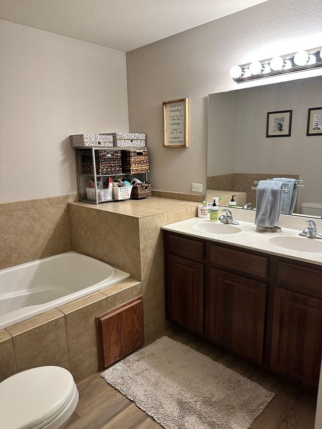 Building Photo - Italian Estates Property Management