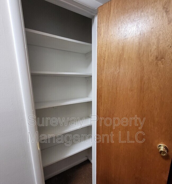 Building Photo - 9 Jeffrey Rd