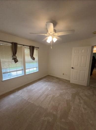 Building Photo - 2502 Fairwind Dr