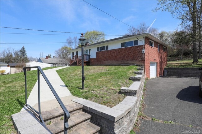 Building Photo - 111 Zandhoek Rd