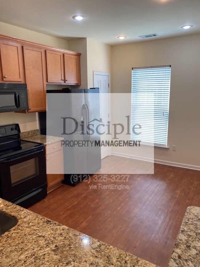 Building Photo - 169 Regency Cir