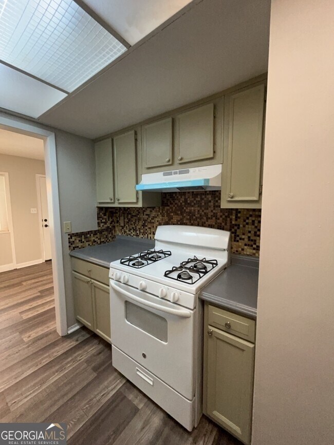 Building Photo - 6349 Holcomb Way