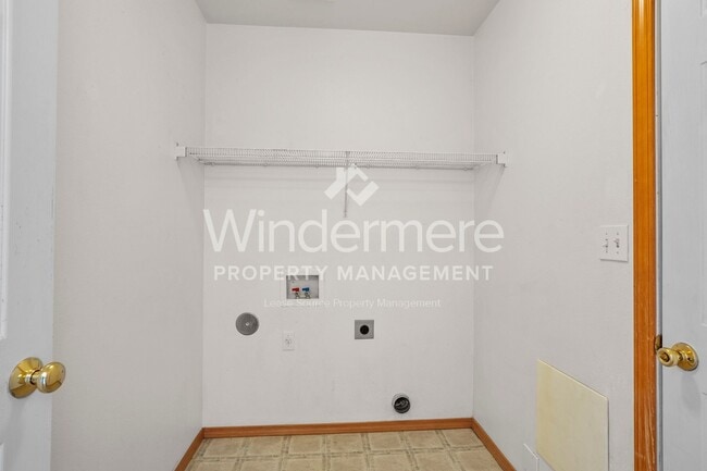 Building Photo - *Coming Soon* 3 Bedroom 2 Bath Home In North Spokane