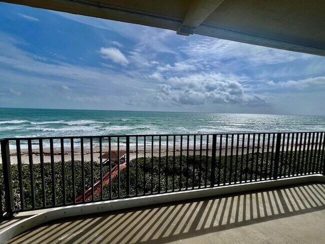 Building Photo - 7410 S Ocean Dr