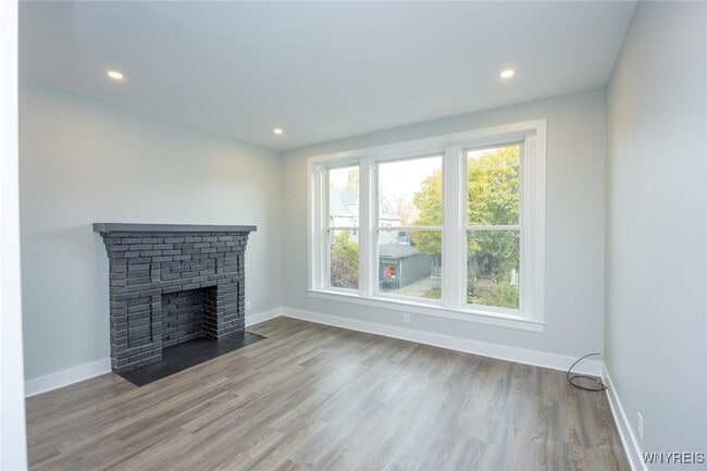 Building Photo - 1008 Elmwood Ave