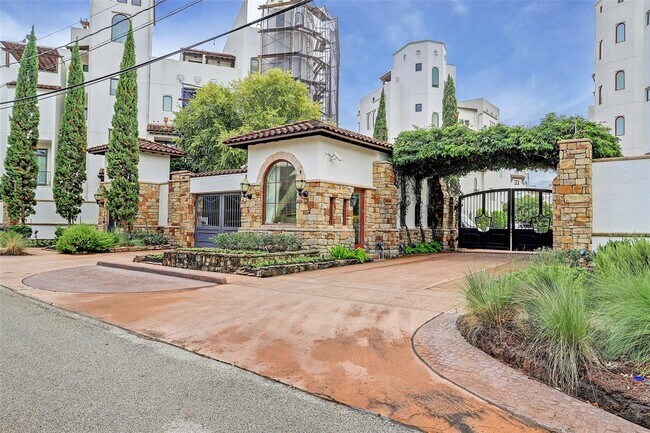 Building Photo - 110 Calle Catalina Pl