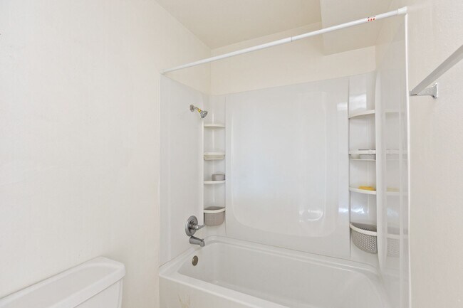 Building Photo - 7233 Loma Verde Ave