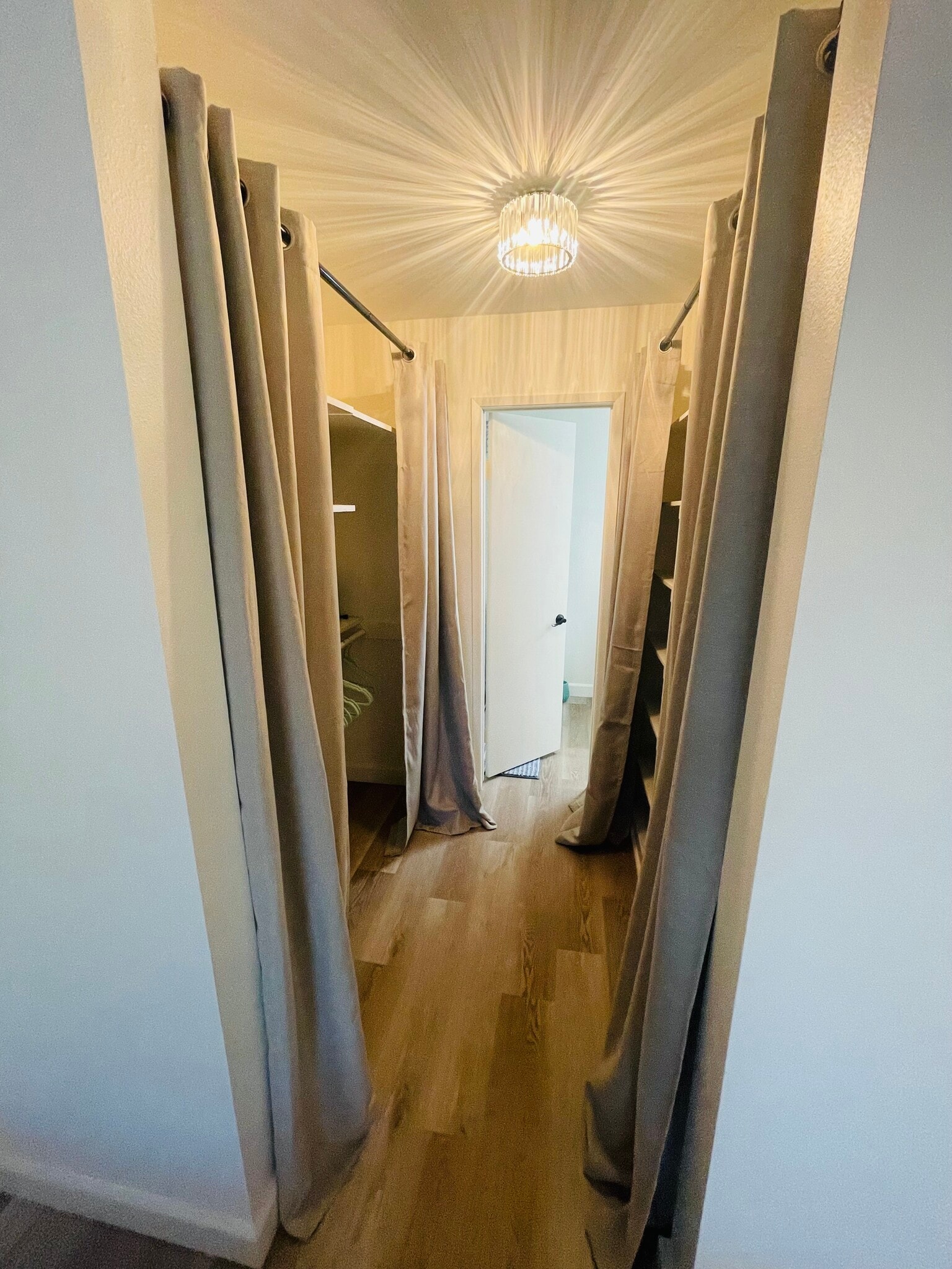 Building Photo - 7838 Cowles Mountain Ct