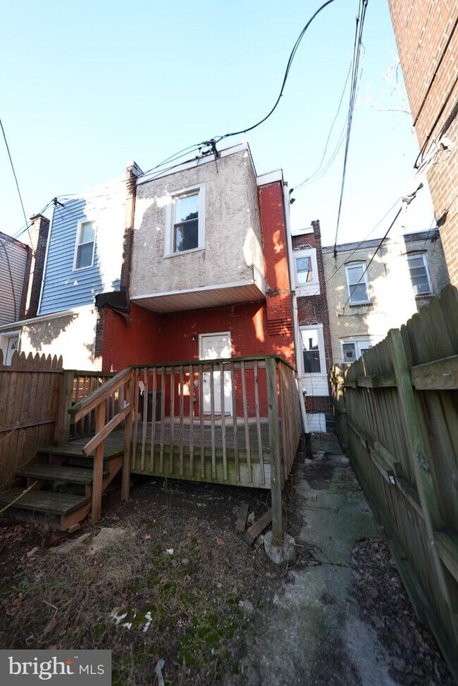 Building Photo - 5214 Heston St