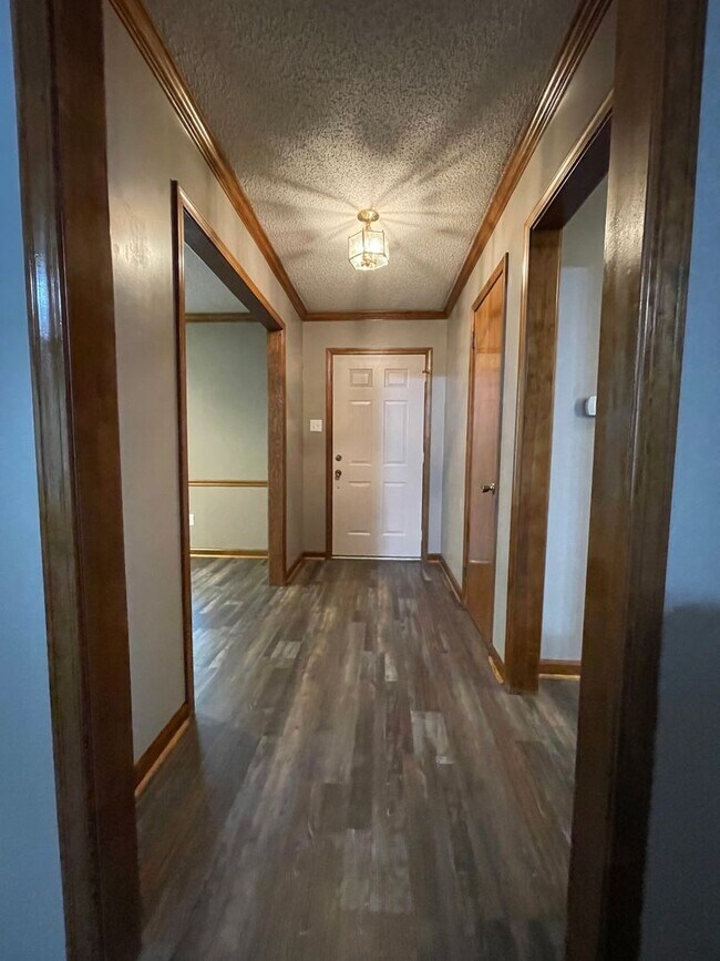 Building Photo - Sherwood Oasis