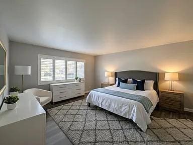 Building Photo - 345 N Melrose Dr