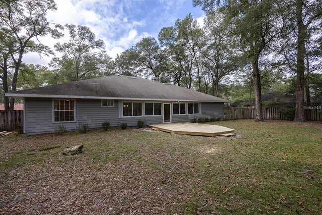Building Photo - 2103 SW 75th Terrace