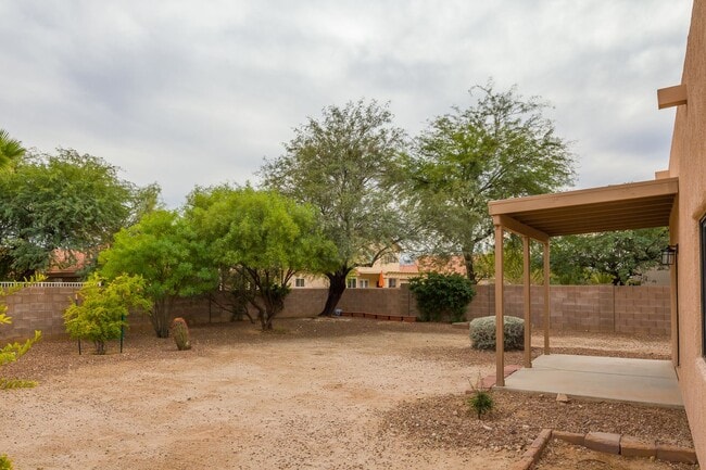Building Photo - Beautiful Spacious NW home