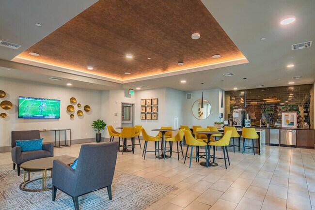 Building Photo - 15501 N Dial Blvd