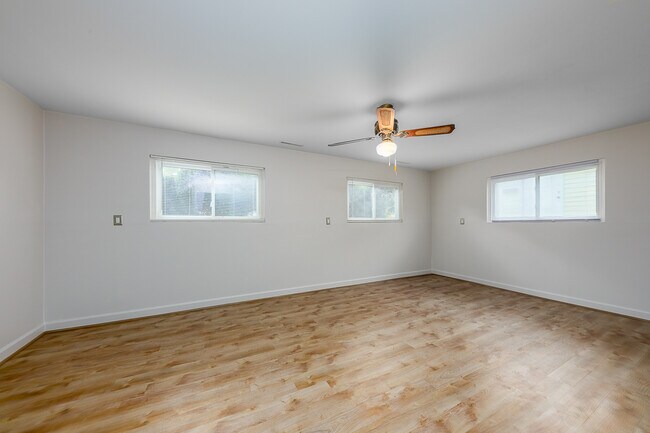 Building Photo - 2300 Woodland Ave