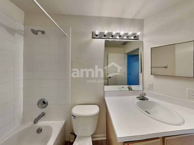 Building Photo - 12715 Early Run Ln